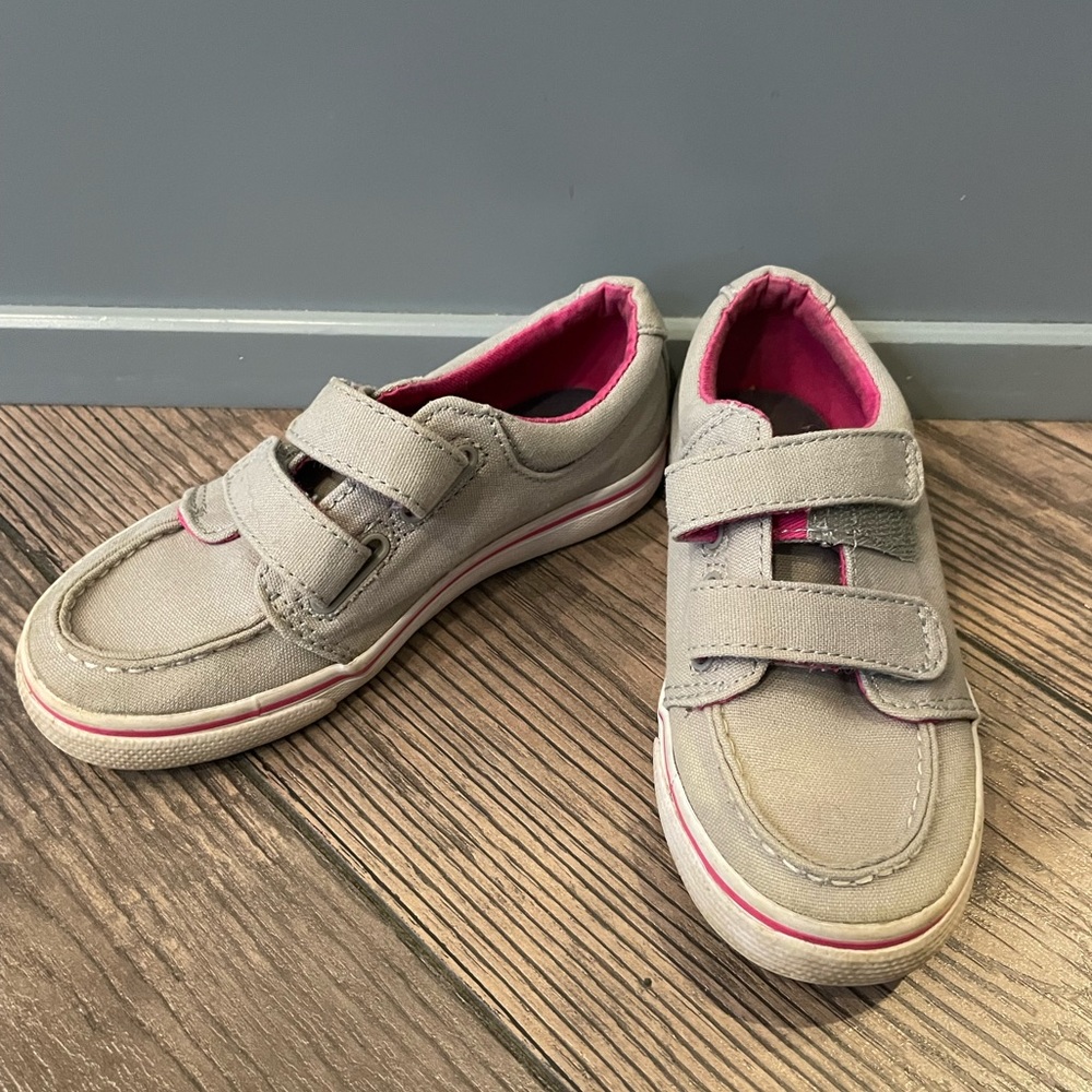 YOUTH Sperry velcro shoes